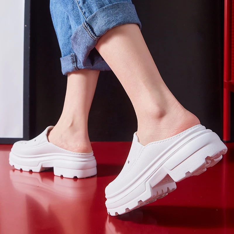 Chinelo Crocs feminino